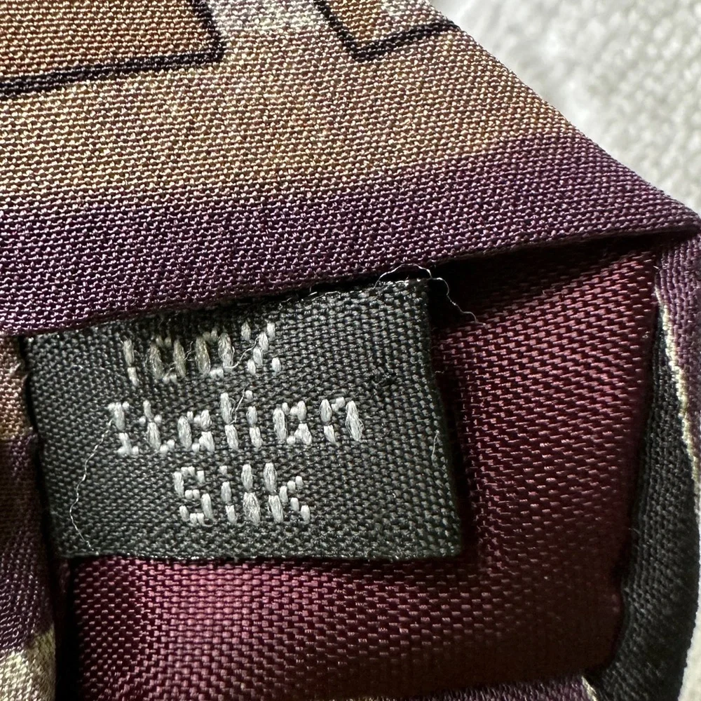 100%‎ Silk Elegant Black and Purple Men's Tie
